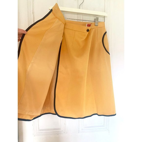 Vintage High Waisted Wrap Skirt with Pockets - Picture 6 of 7